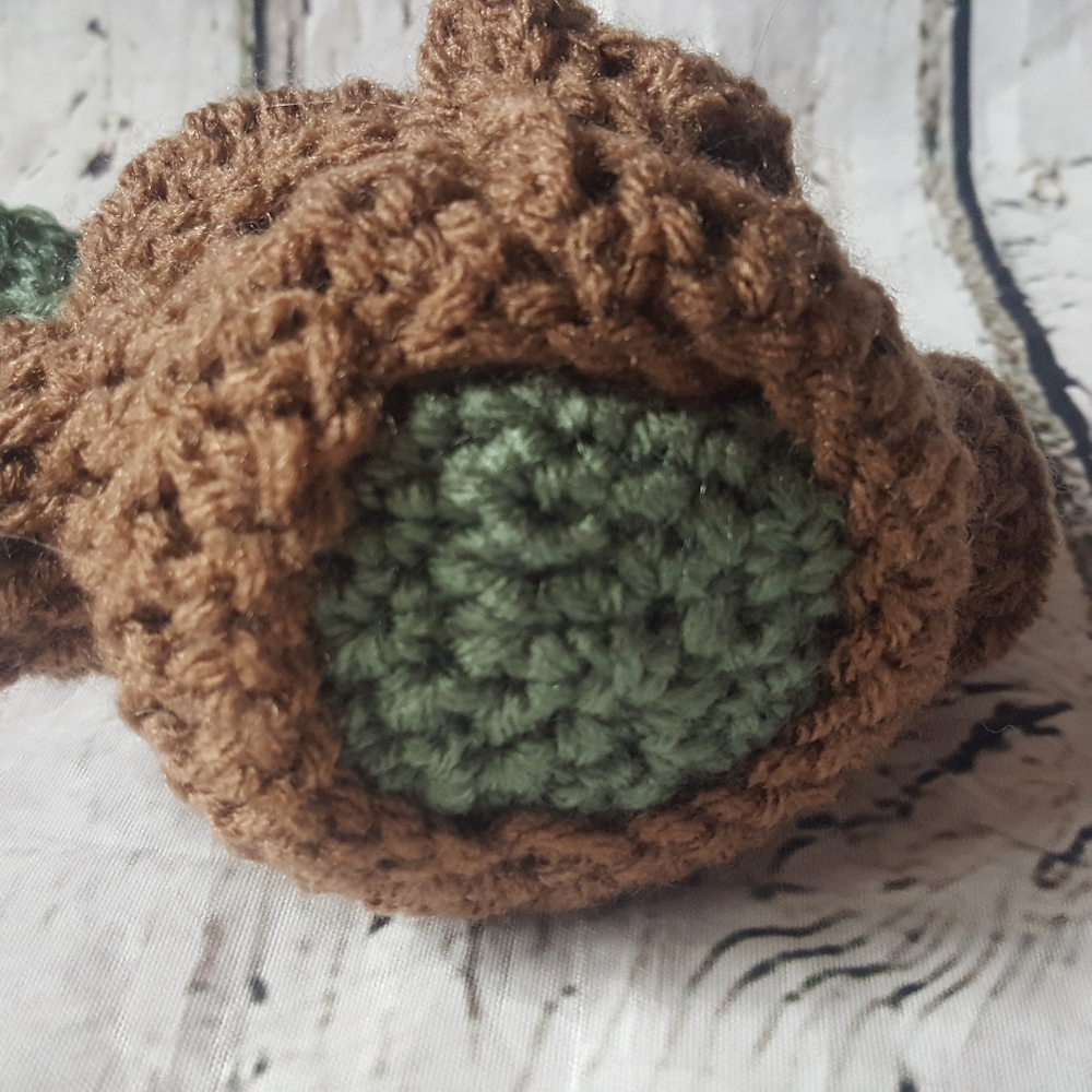 Crochet mini baby yoda - Picture 7 of 8